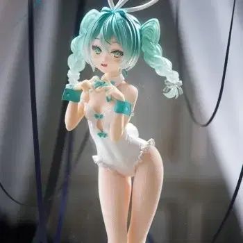 初音 ミク bicute ビキュート ルルも白 バーニーガール フィギュア