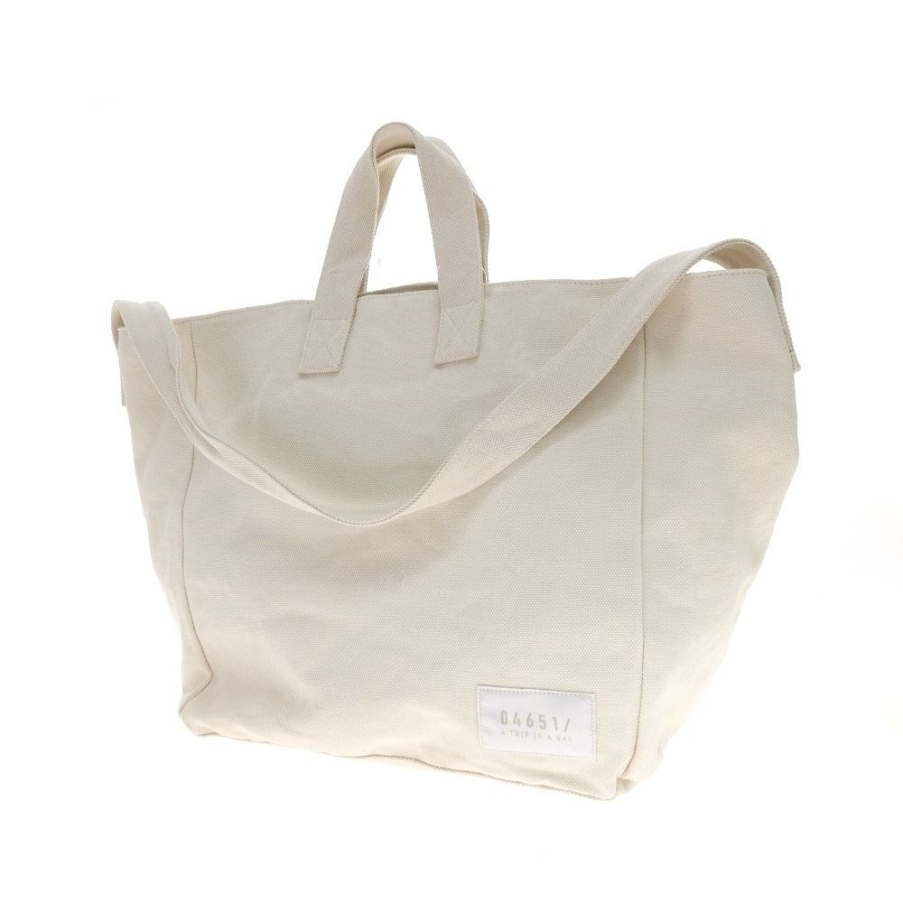 【新品アウトレット】ア トリップ イン ア バッグ 04651/A TRIP IN A BAG コットン トートバッグ アイボリー【W62xH　　39.5xD24】【メンズ】