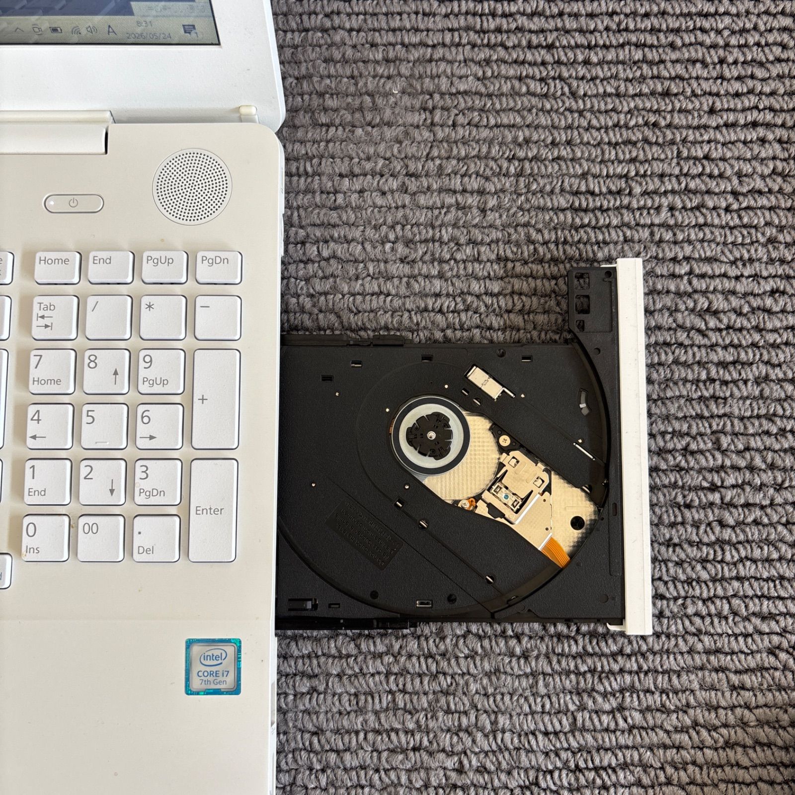 富士通lifebook AH50/D2 i7-7700HQ メモリ4GB 富士通lifebook AH50/D2