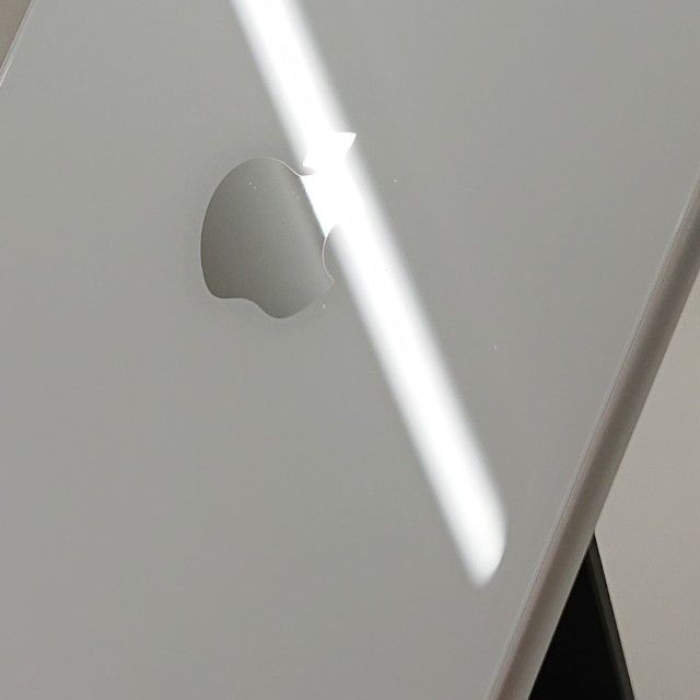 iPhoneSE 第2世代 64GB ドコモ ホワイト 送料無料 本体 c20030 - メルカリ