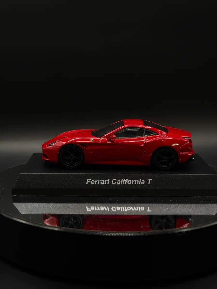 京商 Ferrari カリフォルニアT レッド