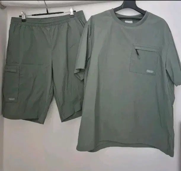 ペリーリエルリース 半袖 ハーフパンツ セットアップ カーキ ほぼ新品