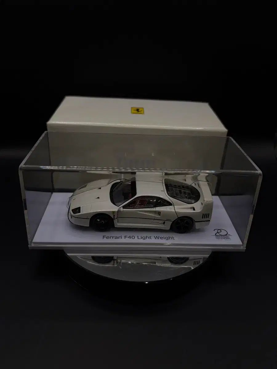 京商 1/43 フェラーリ F40 Light Weight 20周年 記念