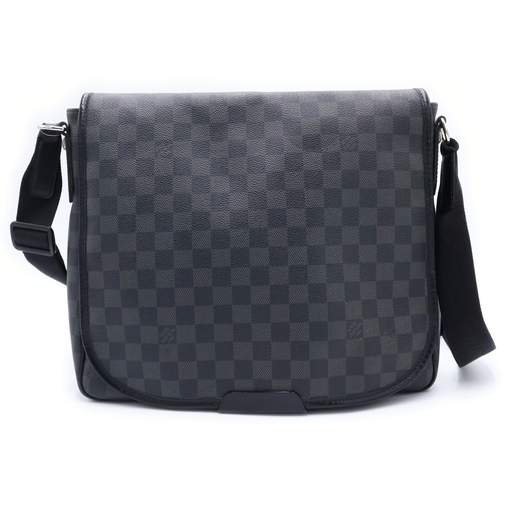 LOUIS VUITTON (ルイヴィトン) ダミエ グラフィット ダニエルMM PVC レザー ショルダーバッグ シルバー金具 ブラック N58029