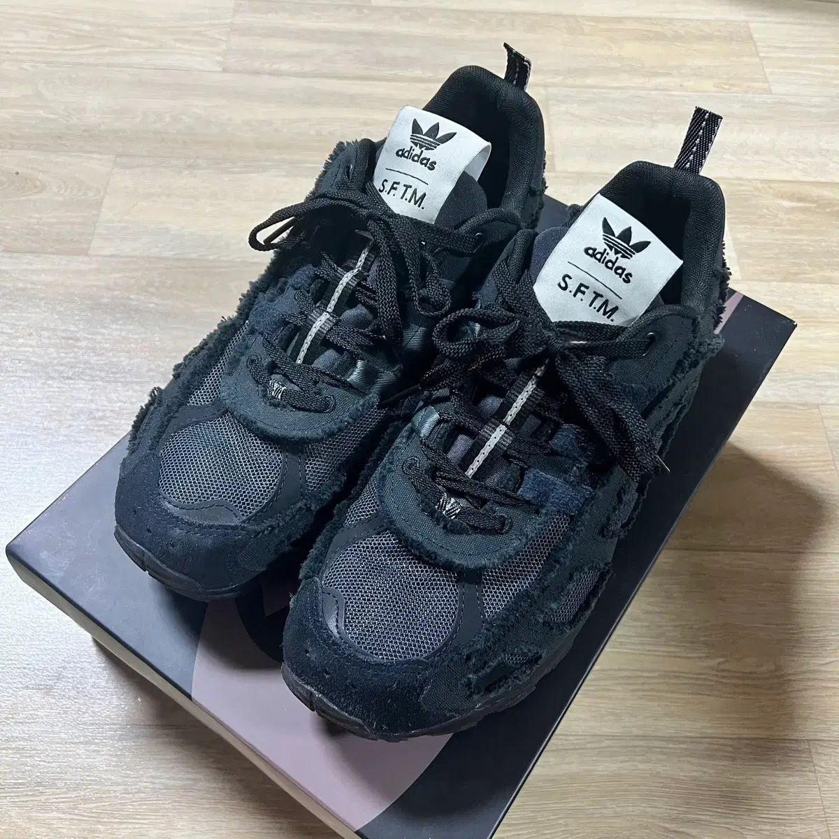 (270) アディダス x ソング フォー ザ ミュート シャドウタフ コア ブラック NIGHT GREY 11,970円