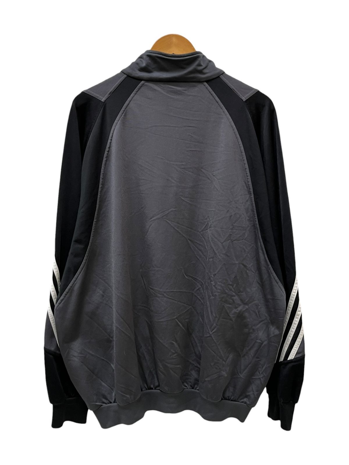 アディダスオリジナル　トラックジャケット２着まとめ売り adidas (アディダス) トラックジャケット フルジップアップ APU002 2X0