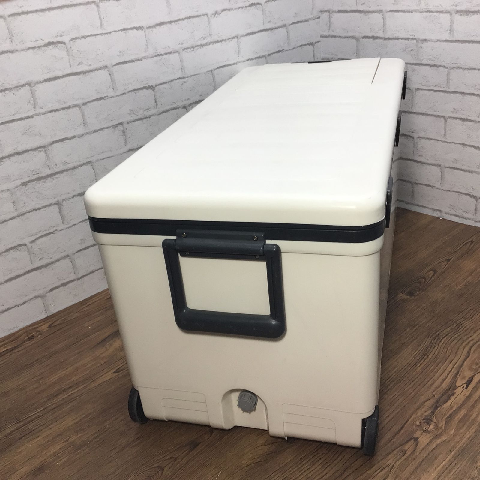 ホリデーランドクーラー  48H 未使用　クーラーボックス 5282 SHINWA 伸和 HOLIDAY LAND クーラーボックス 48L ホリデーランド