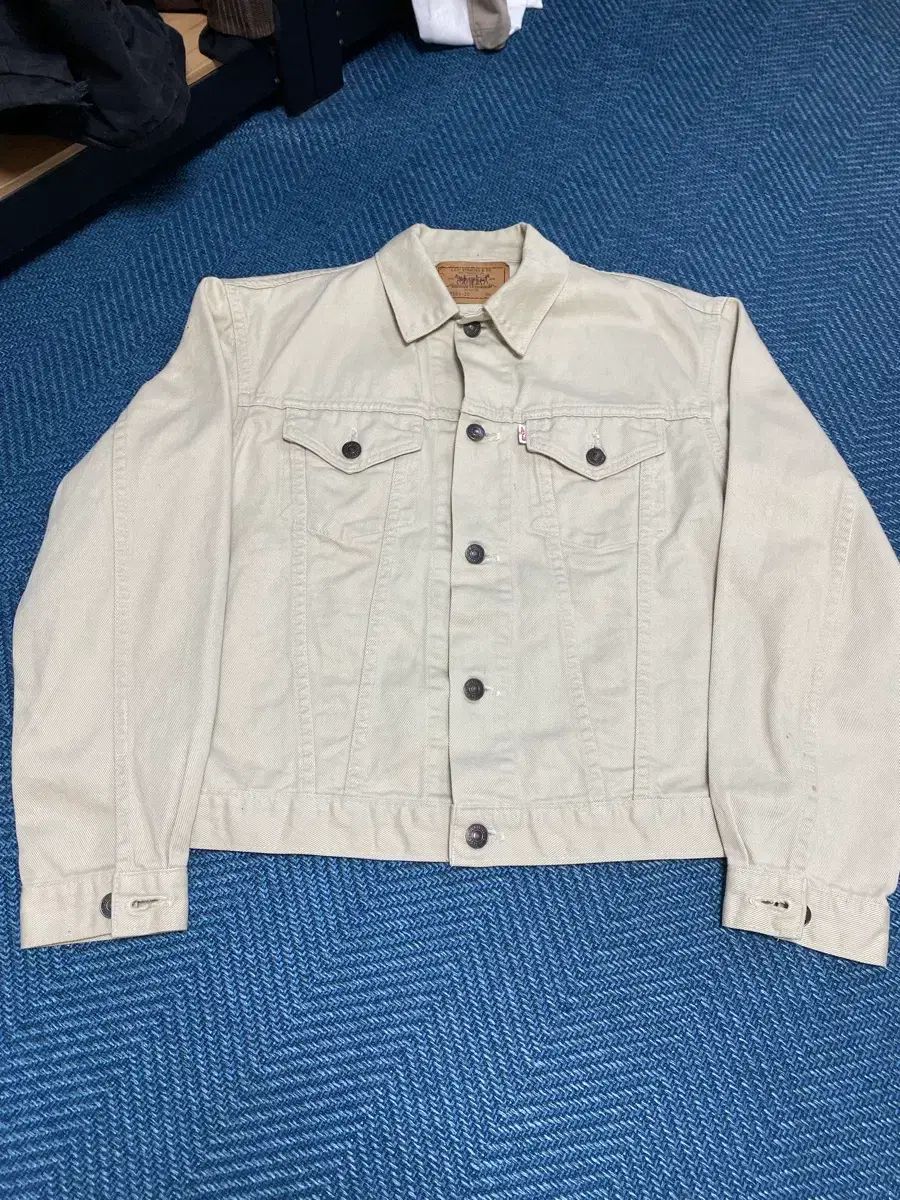 リーバイス トラッカー ジャケット