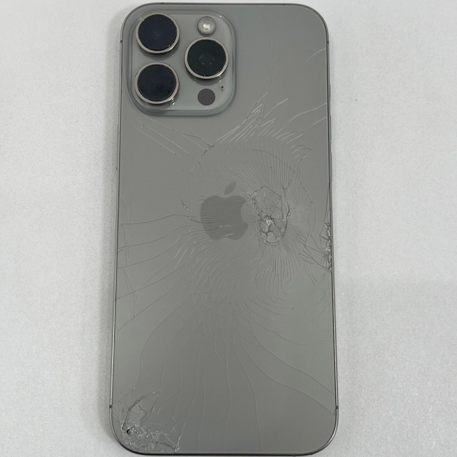 ジャンク】iPhone16ProMax 256GB ナチュラルチタニウム - メルカリ