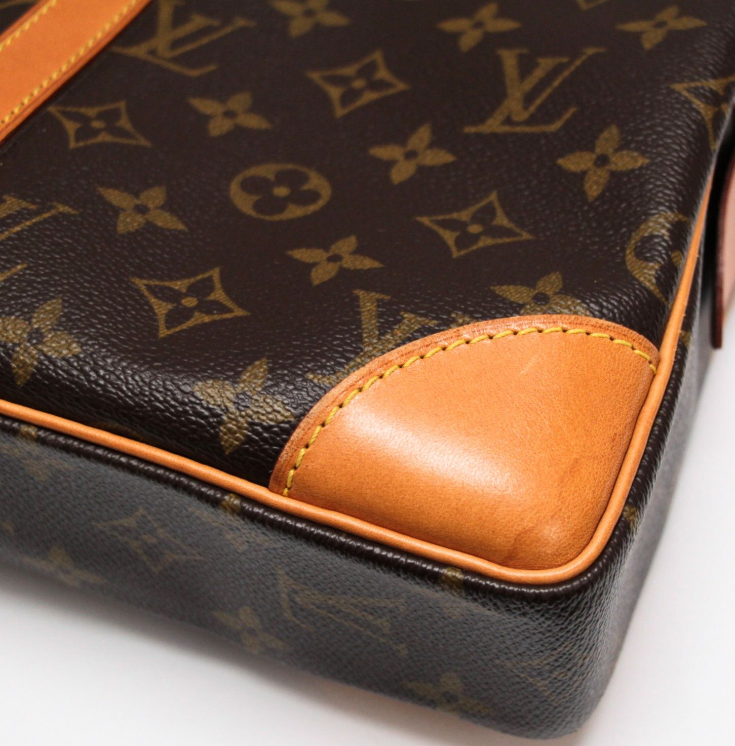 ルイヴィトン Louis Vuitton ポルト ドキュマン・ヴォワヤージュ 