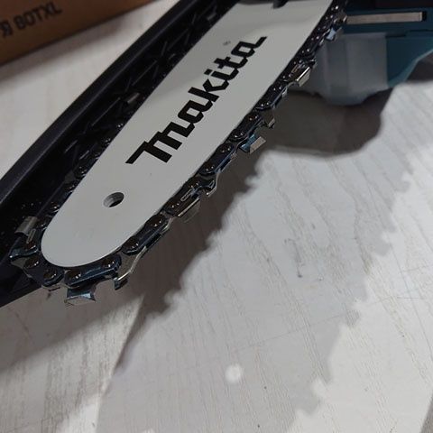 MAKITA　マキタ　MUC150DZ　18V　充電式ハンディソー　チェーンソー　本体のみ