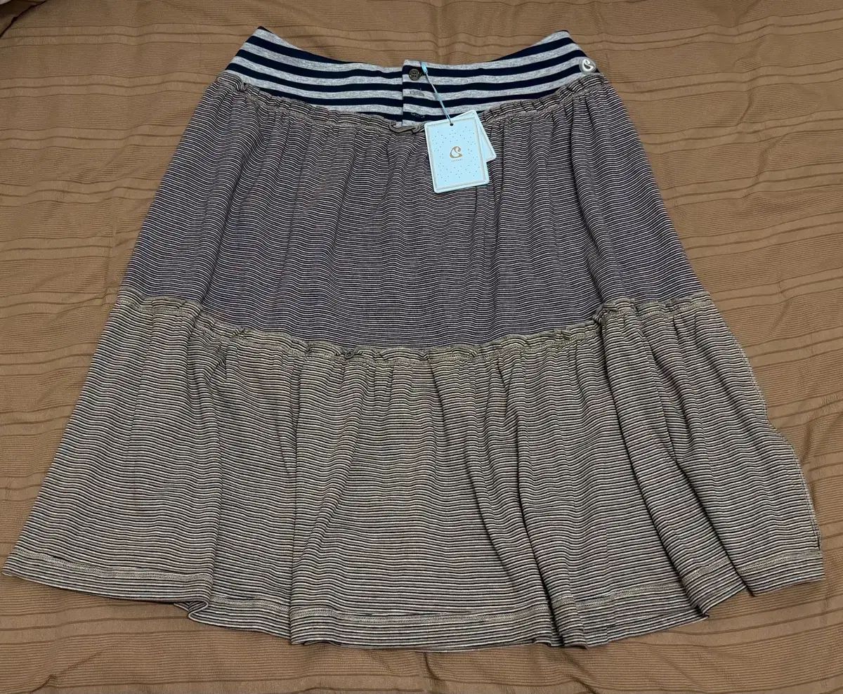 ISSEY MIYAKE カラー ミディ スカート
