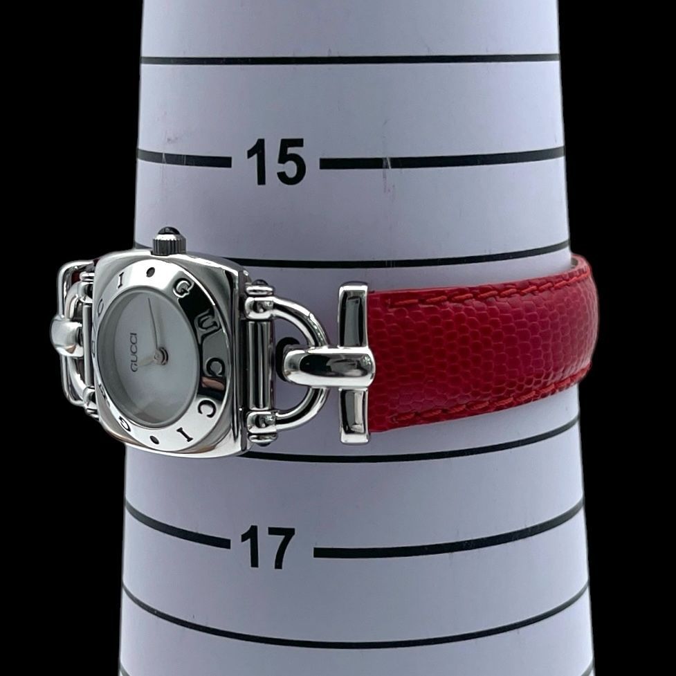 新品電池 稼働品 箱付き GUCCI グッチ レディース腕時計 6300L 2針