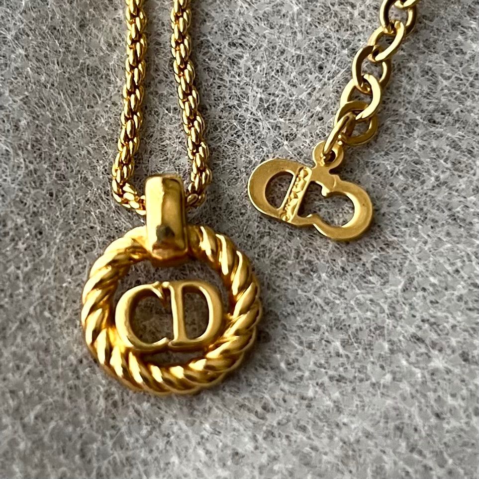 Christian Dior（クリスチャンディオール）ネックレス ゴールド系 チェーン CD