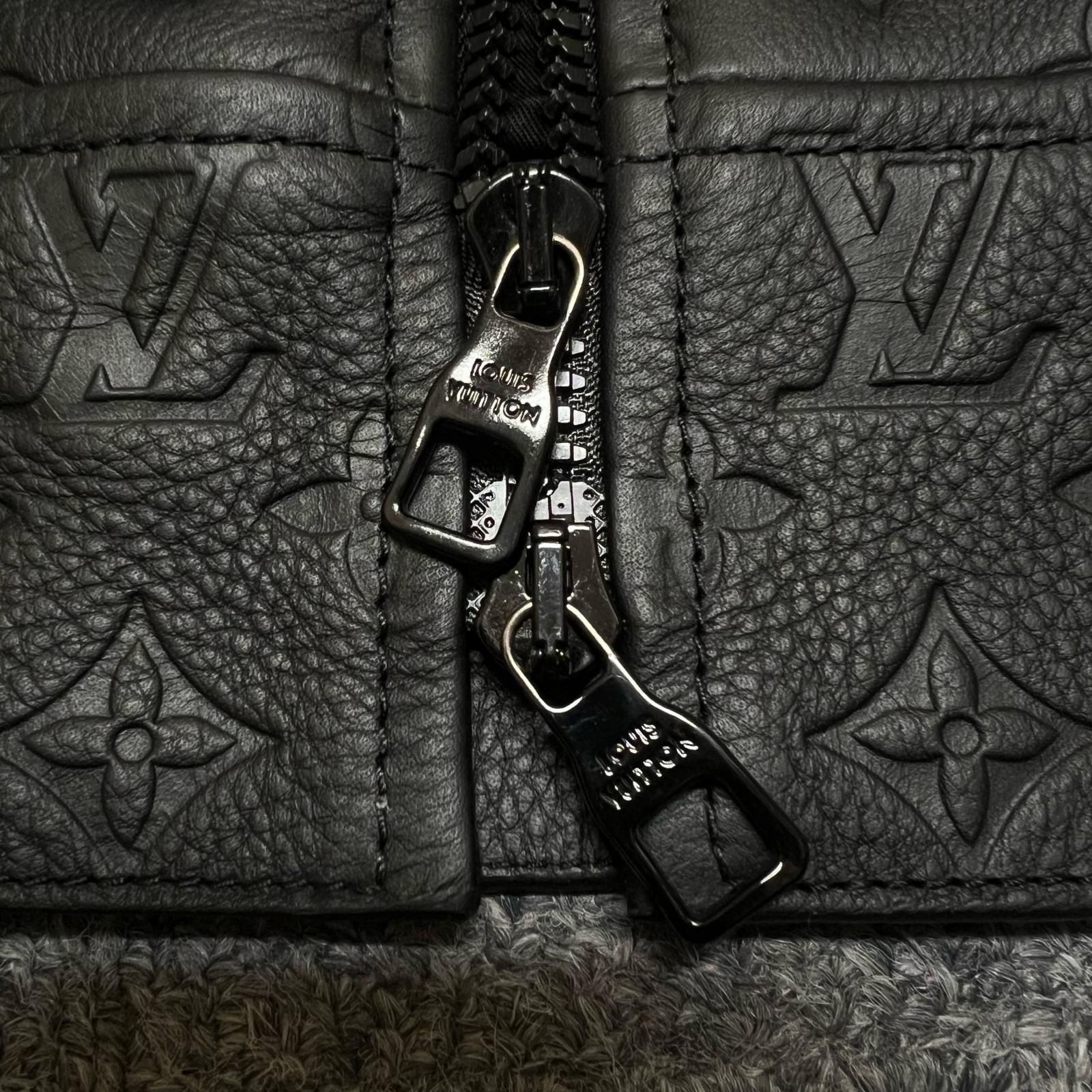 国内正規 LOUIS VUITTON モノグラムエンボスユティリティジャケット