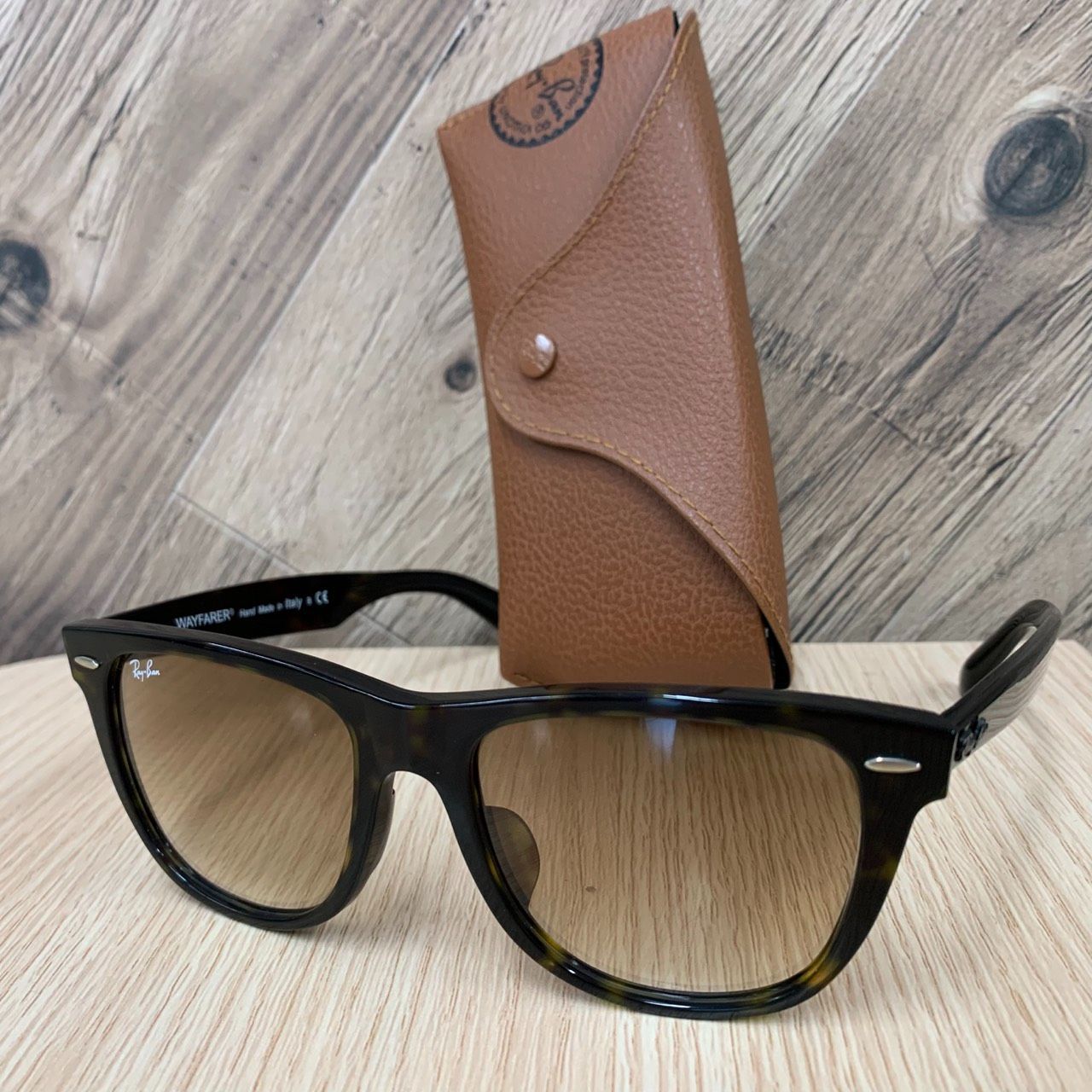 【彦】RayBan サングラス WAYFARER RB2140-F 54□18 2N ウェイファーラー レイバン ケース付 現状品【4809SY】E24