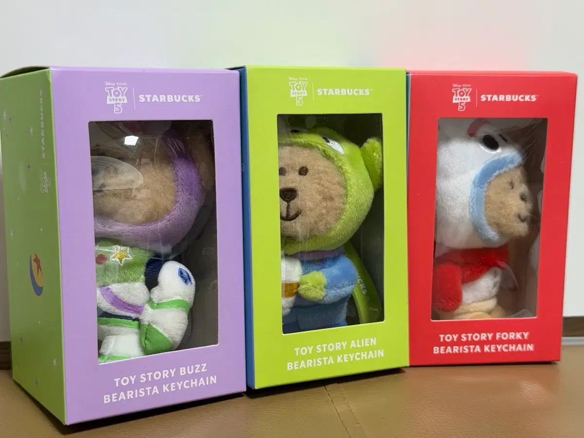 スターバックス ベアリスタ エイリアン SAMSUNG GALAXY BUDS フォーキー キーホルダー まとめ