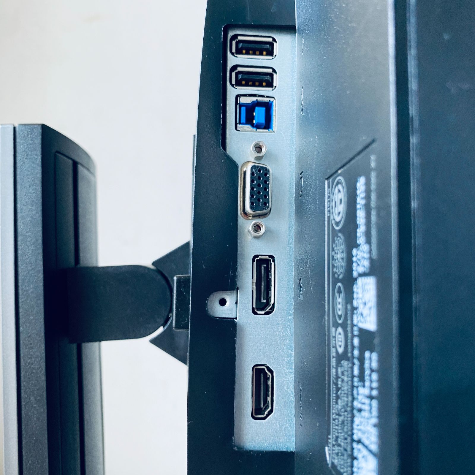 DELL P1917S 19インチ スクエア液晶モニター 美品 - メルカリ