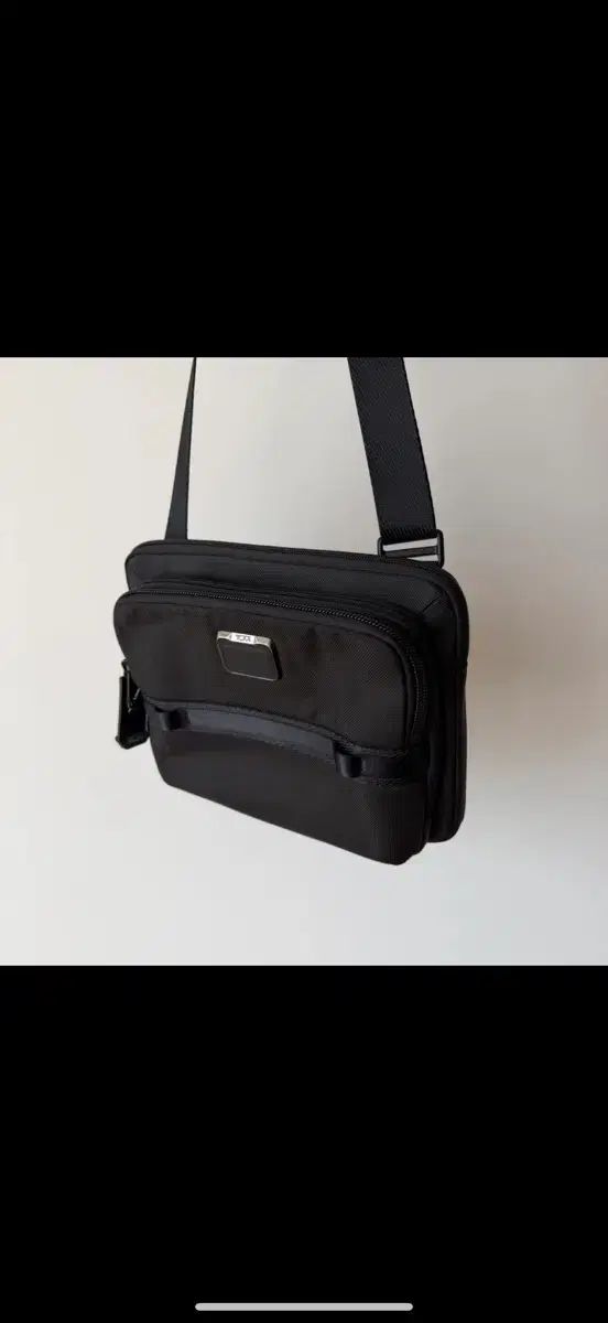 トゥミ メンズ クロスバッグ 新品