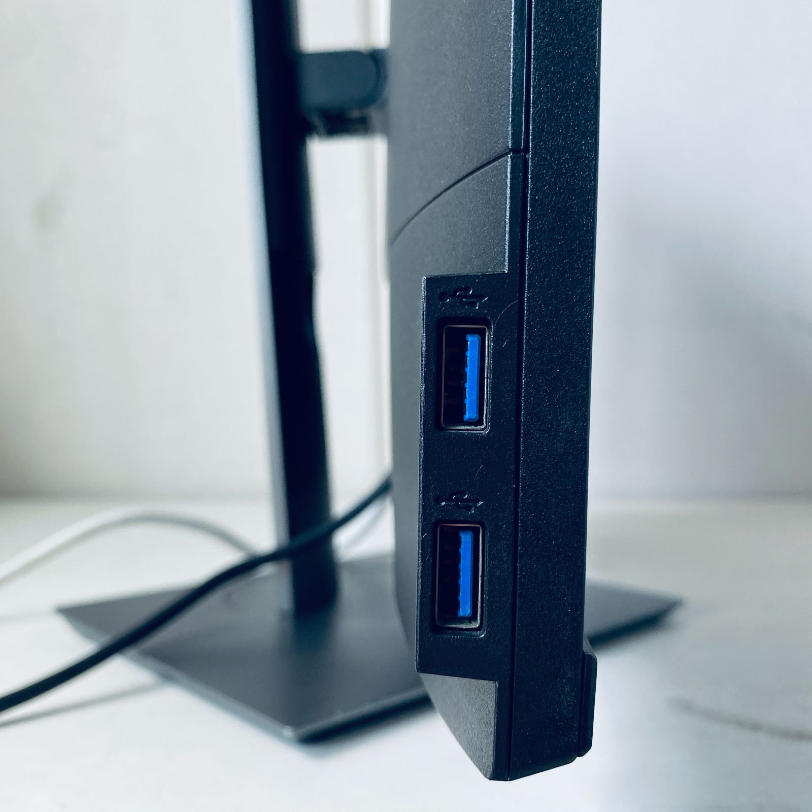 美品】DELL P2419HC 23.8インチ USB-Cモニター - メルカリ