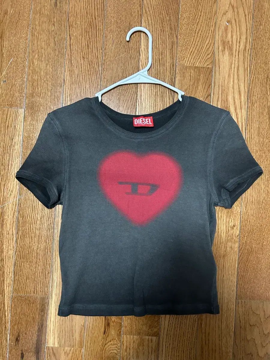 DIESEL 正規品 ハートロゴ 半袖Tシャツ