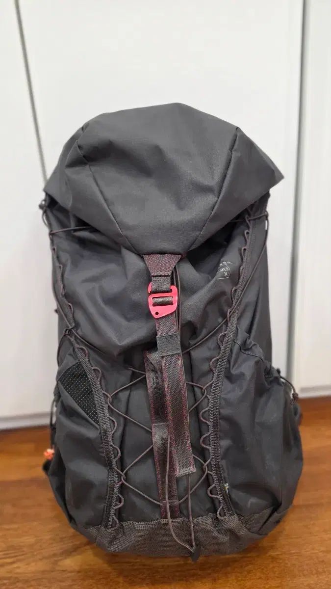 クレッタルムーセン ブリュマー バックパック 24L レイブン