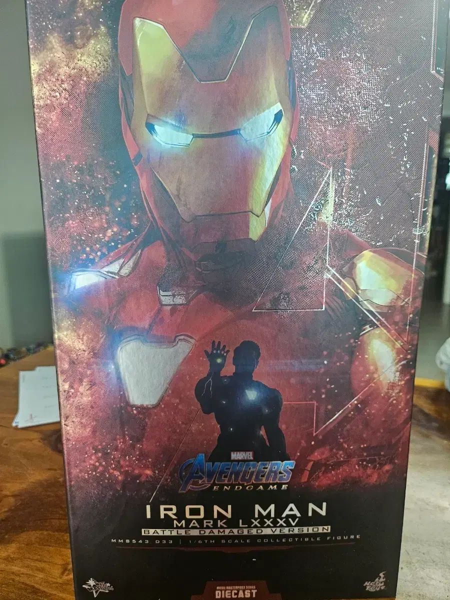 ホットトイズ アベンジャーズ エンドゲーム アイアンマン マーク85 ダメージバージョン 開封のみ 新品