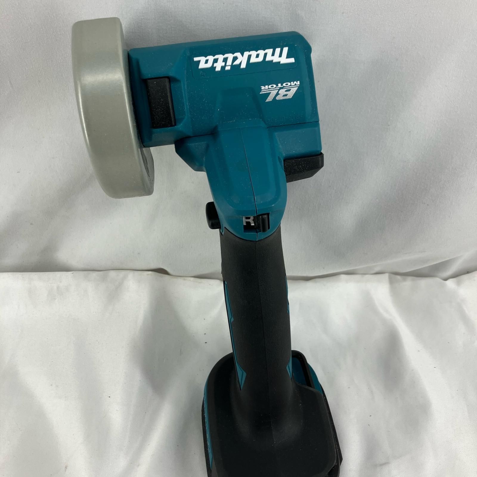 MAKITA マキタ 76ｍｍコンパクトカッター MC300D