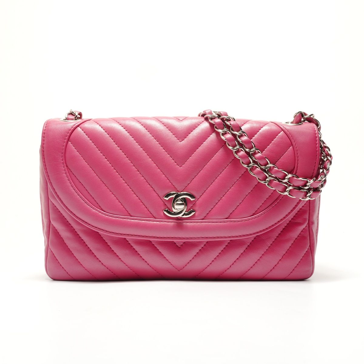 CHANEL シャネル ショルダーバッグ 26番台 ラムスキン Ｖステッチチェーンショルダー【中古】