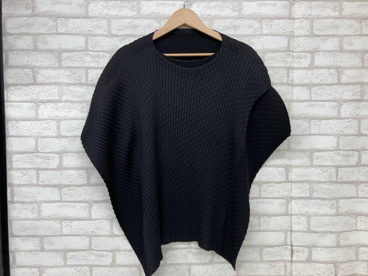 ISSEY MIYAKE SLEEK PLEATS IM41FJ673 イッセイミヤケ 半袖 カットソー ブラック レディース サイズ2 アシンメトリー 25,617円