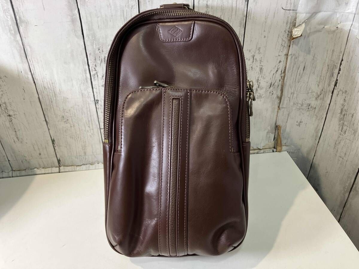 JOSEPH ABBOUD ジョゼフ アブード オイルド レザー ボディーバッグ ショルダーバッグ ブラウン