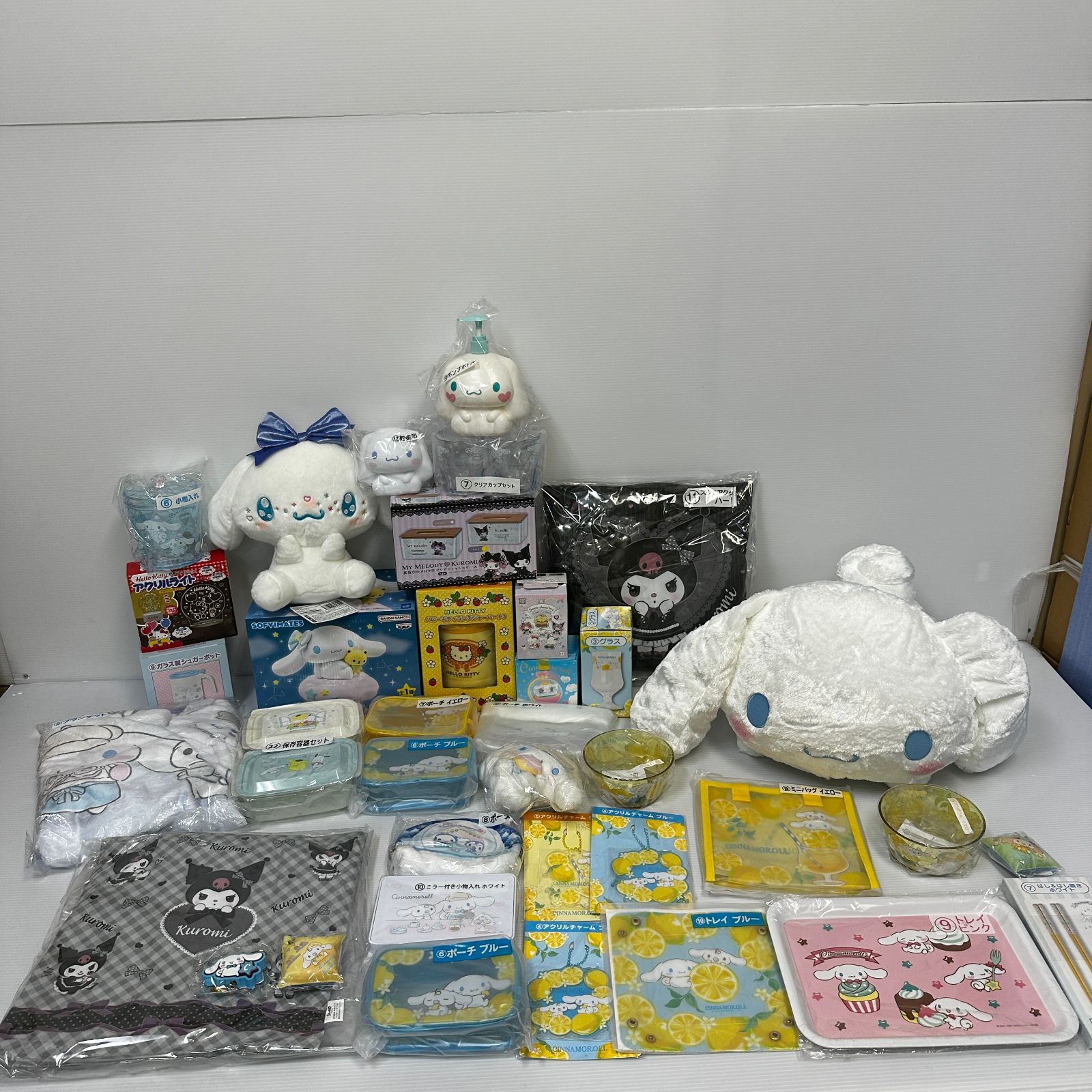 サンリオ ぬいぐるみ クッション グッズ 24点 まとめ売り もっちり積んで可愛い！サンリオのもっつみぬいぐるみ。癒しフォルム ぬいぐるみ