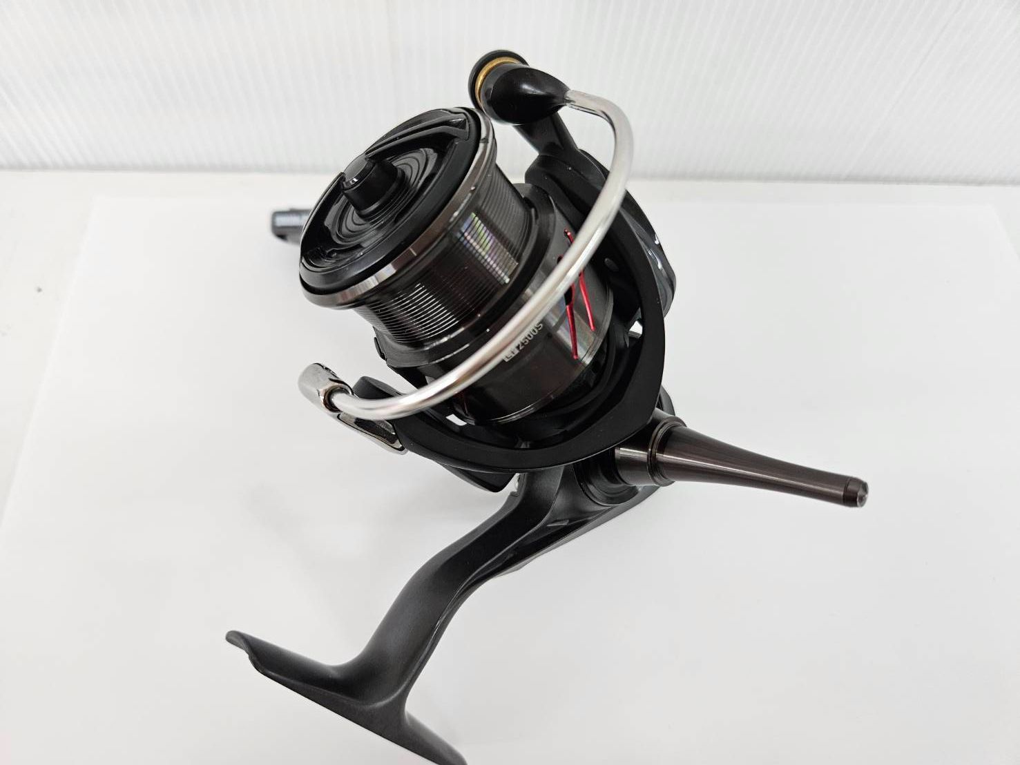 ダイワ 18タトゥーラLT2500S (12) ブラックバス 根魚 スピニングリール