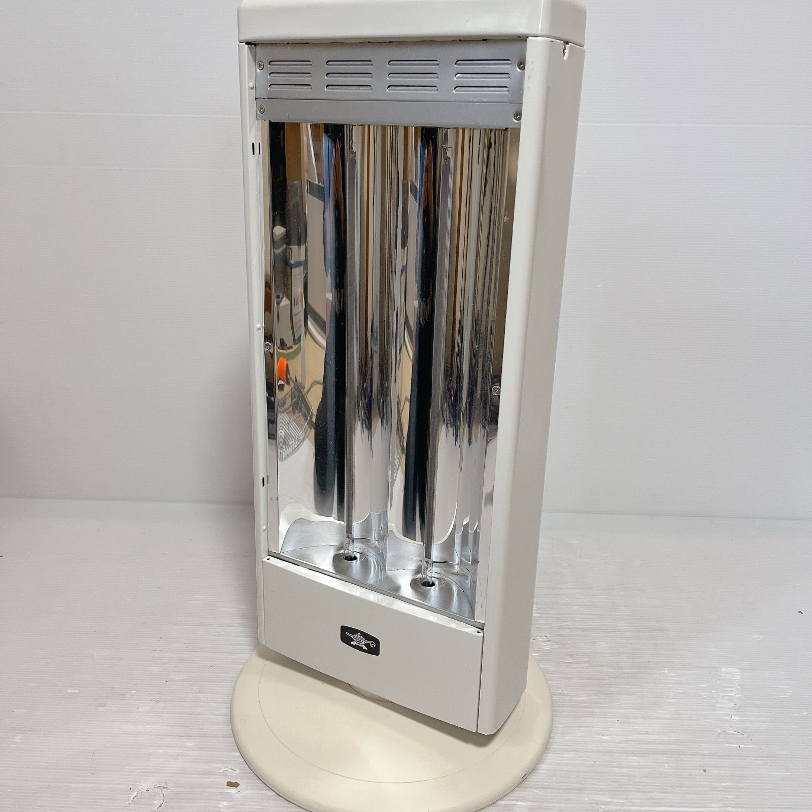 アラジン AEH-G100D(W) 遠赤グラファイトヒーター 2024年製 アラジン AEH-G100D(W) 遠赤グラファイトヒーター 2024年製 遠赤