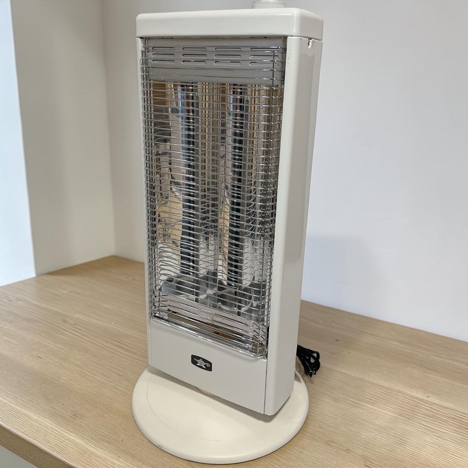 Aladdin 電気ヒーター AEH-G100D 1000W 2024年製造 【公式通販】