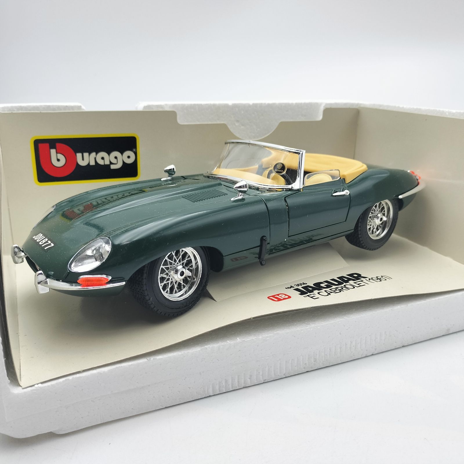 Bburago】ブラーゴ 1/18 ジャガー Eタイプ カブリオレ 1961 グリーン