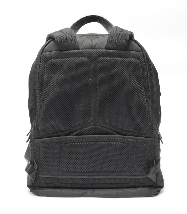 送料無料，人気セール プラダ / PRADA Re-Nylon x サフィアーノレザー