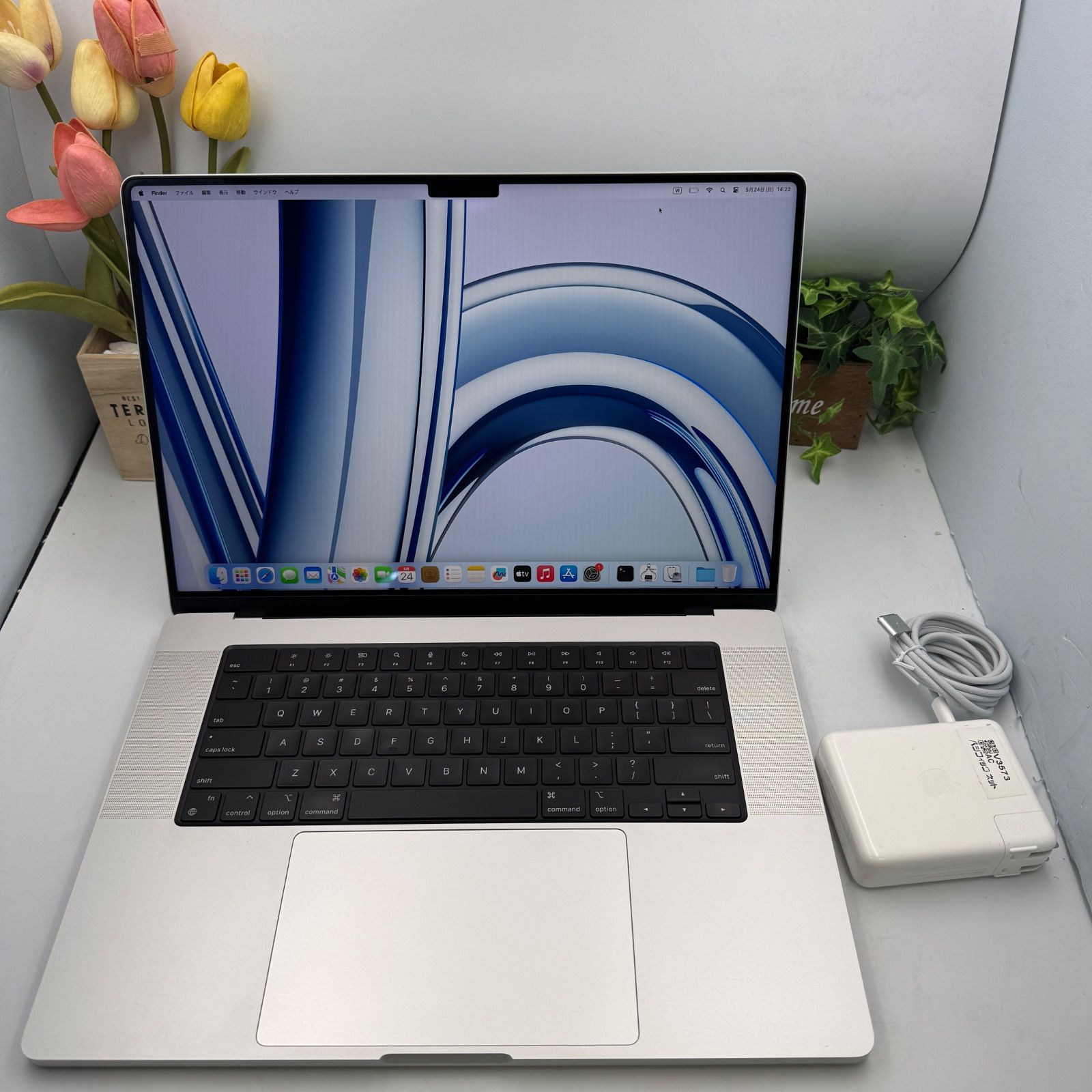 美品】MacBook Pro 16