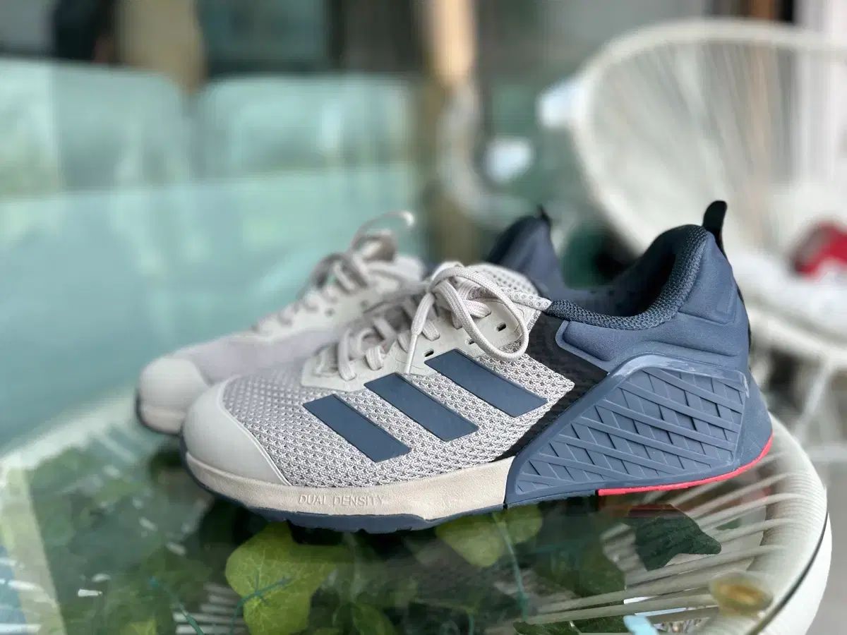 アディダス ドロップセット 3 トレーニングシューズ