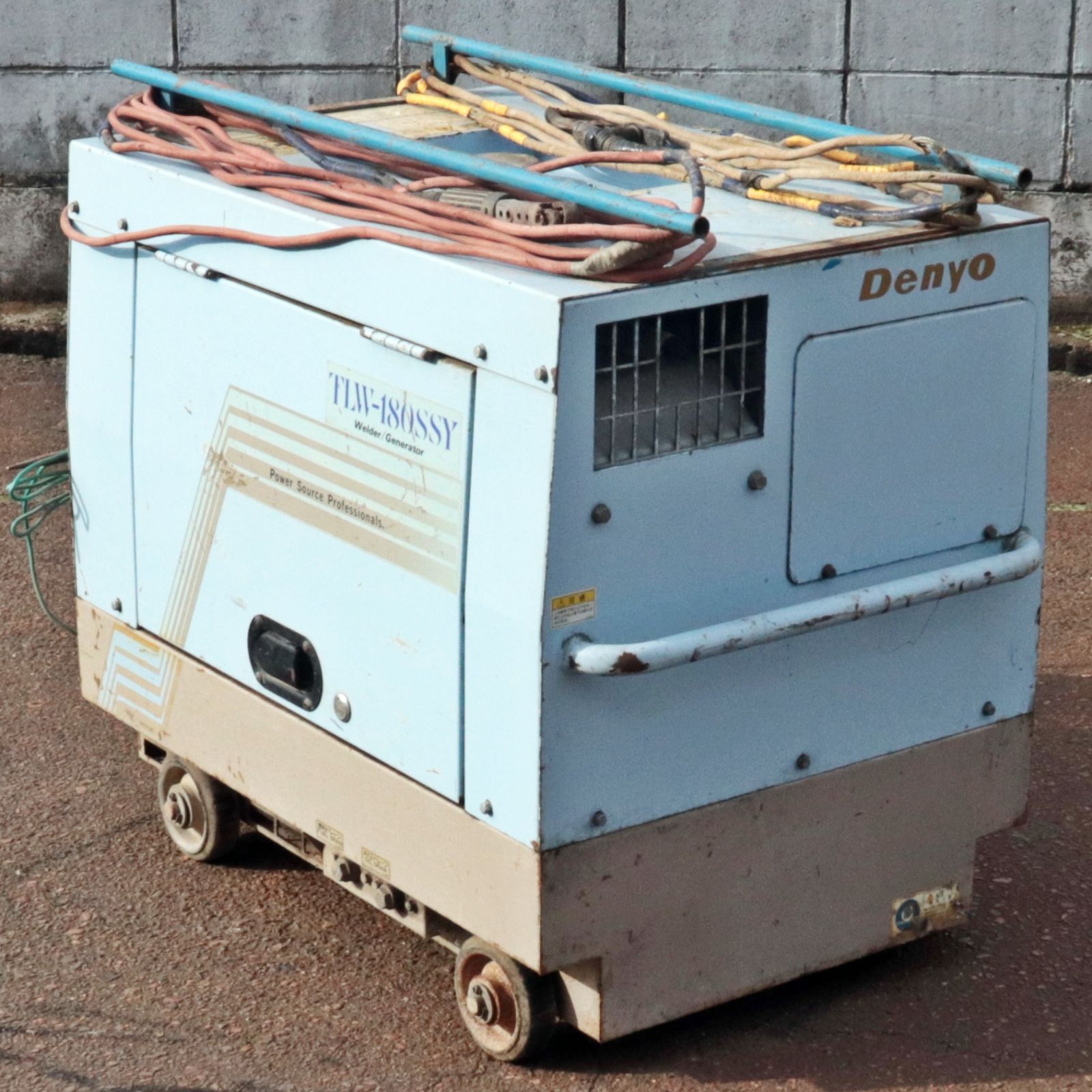新潟発 デンヨー 防音型エンジン発電溶接機 TLW-180SSY ケーブル付き ウェルダー ディーゼル 動作確認済み スローダウンOK 中古 倉庫保管