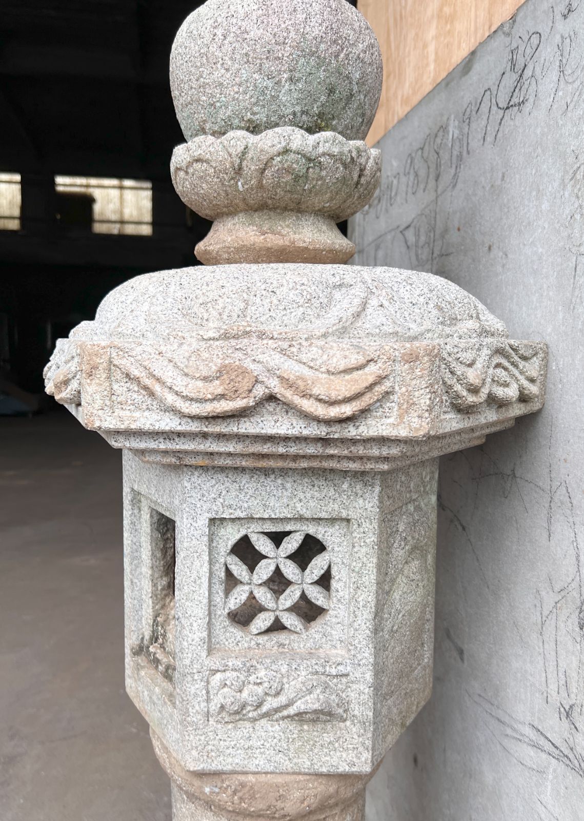 現地引取限定】 石灯籠 庭石 灯篭 日本庭園 ガーデニング オブジェ
