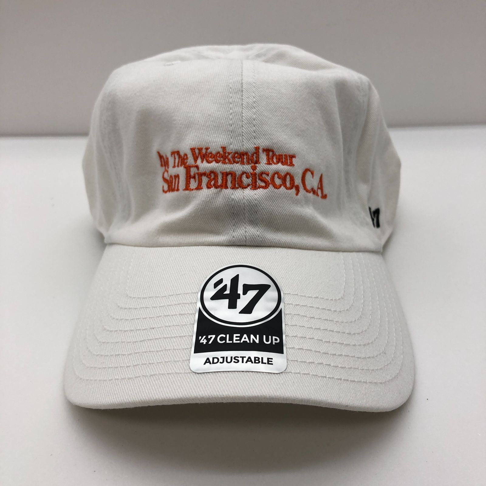 47 WEEKEND Service 帽子　ホワイト 未使用品】WEEKEND×'47 ベースボールキャップ 帽子 ホワイト×オレンジ