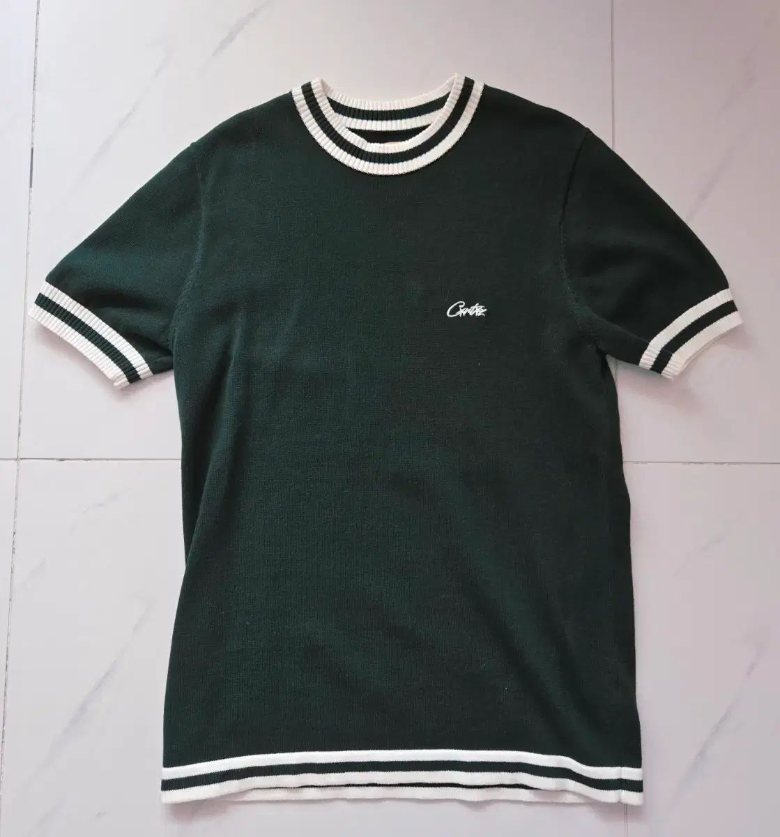 コーテイズ・ディラ ニット Tシャツ フォレスト グリーン M コーテイズ・ディラ ニット Tシャツ フォレスト グリーン M