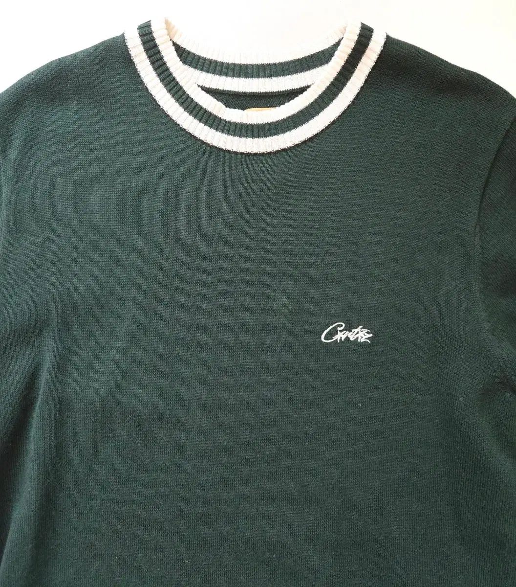 コーテイズ・ディラ ニット Tシャツ フォレスト グリーン M コーテイズ・ディラ ニット Tシャツ フォレスト グリーン M