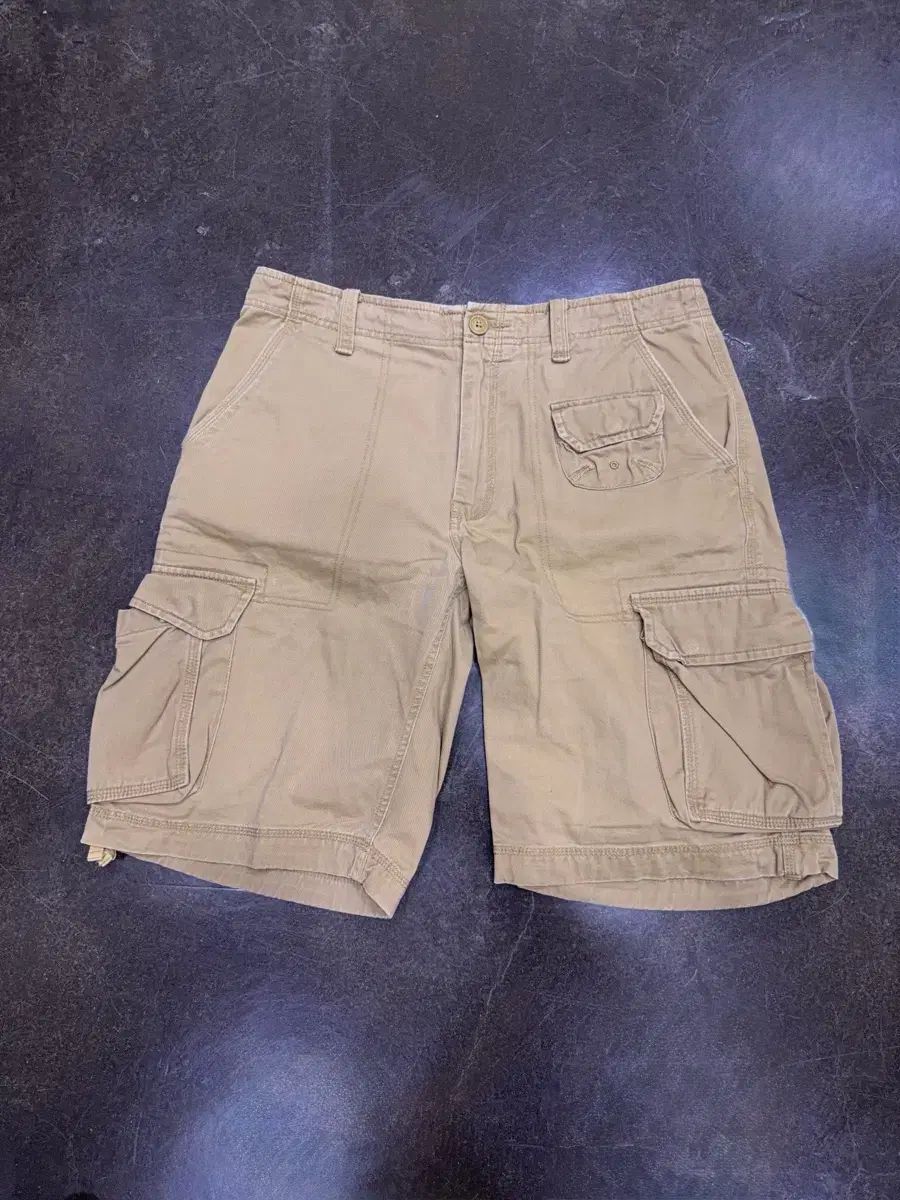 GAP ギャップ 3Dポケット マルチカーゴ ハーフパンツ ベージュ 32