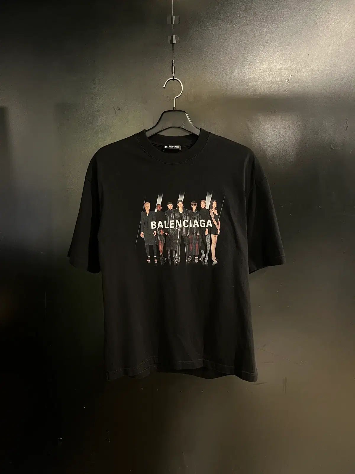 バレンシアガ リー リアルアートワーク Tシャツ