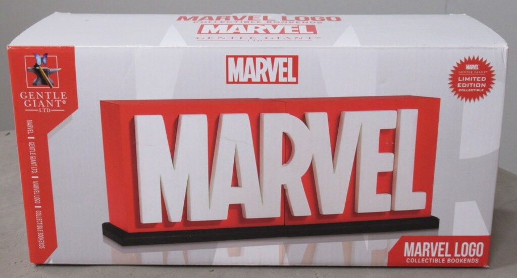 GENTLE GIANT COLLECTIBLE BOOKENDS MARVEL LOGO