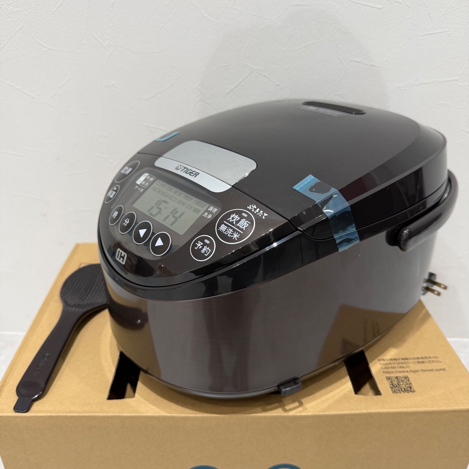 【新品未使用品】タイガー IH炊飯器 炊きたて 5.5合 JPW-D100 T ブラウン