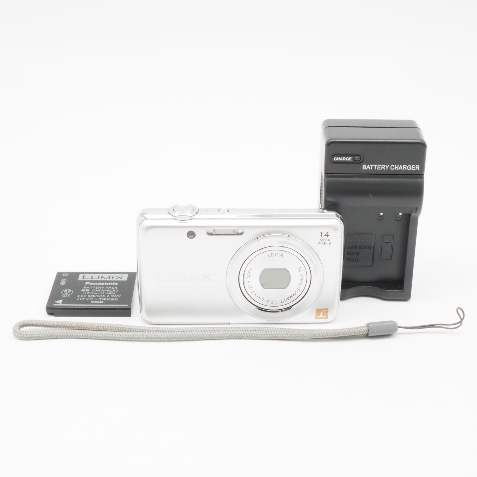画面、外観細かな擦れ傷がありますが■美品■ PANASONIC DMC-FH6