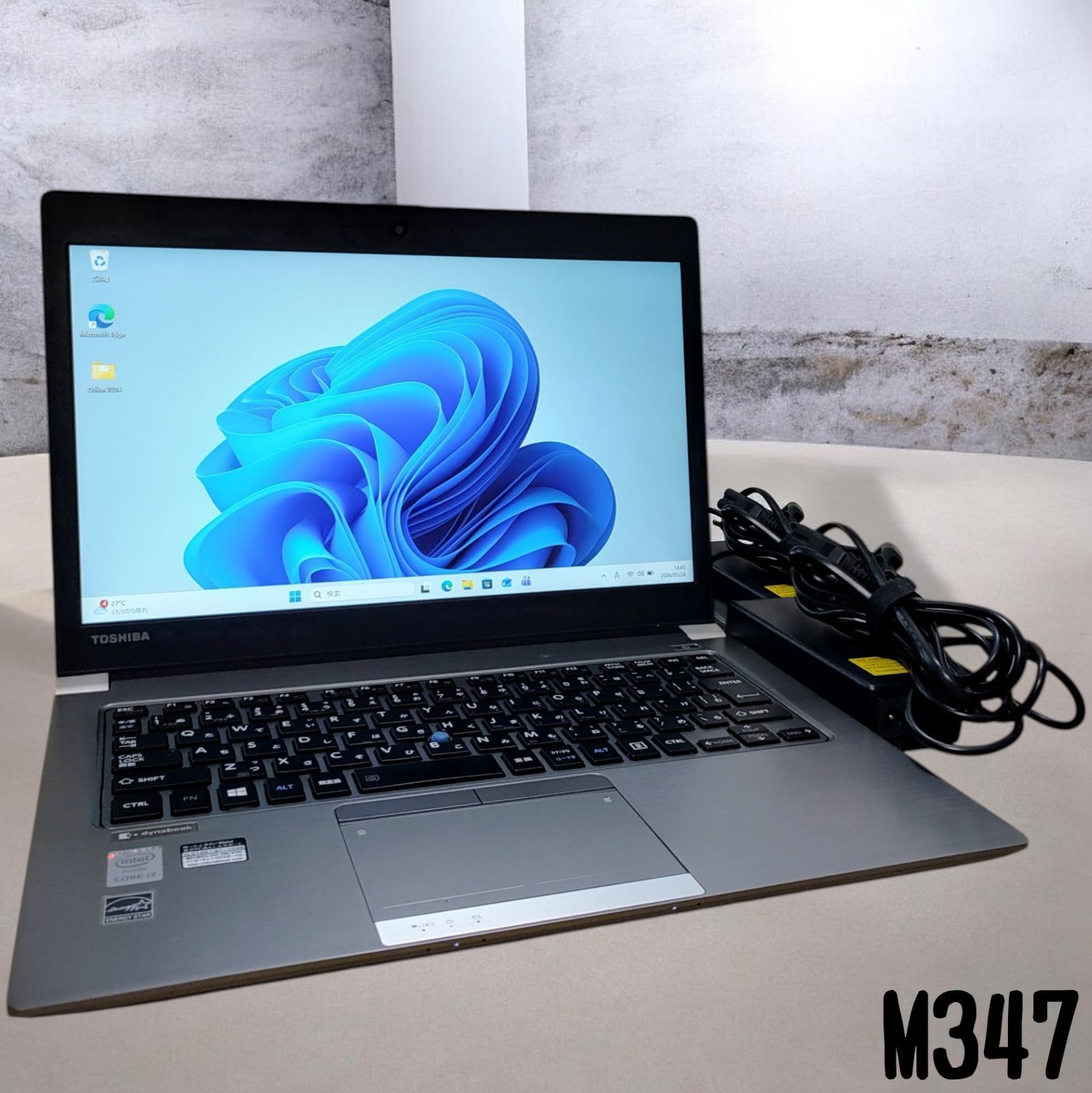 TOSHIBA dynabook Corei7 メモリ8GB SSD256GB dynabook ノートパソコン Corei7 メモリ8GB SSD256GB 小型 フルHD
